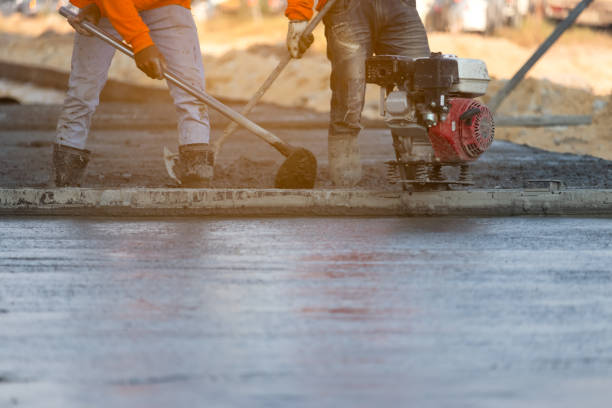 Best Concrete Driveway Installation  in Lyndhurst, VA